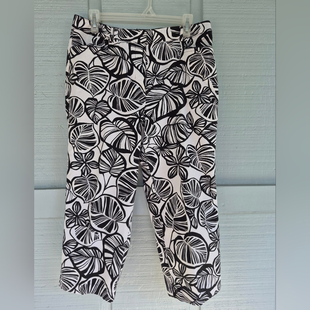 Talbots Black & White Leaf-Print Womans Cropped Ankle Pants 14 Petite Resortwear